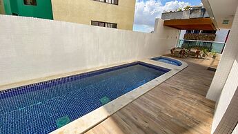 Apto c Varanda Piscina e Sal o de Jogos
