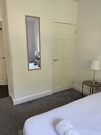 Privategarden- Freeparking- wd- 2br- Wifi