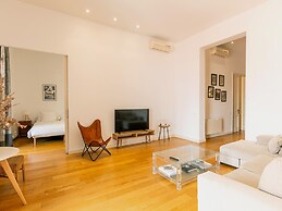 Designer s Three Bedroom Apartment With Terrace