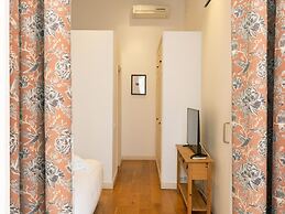Designer s Three Bedroom Apartment With Terrace