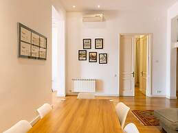 Designer s Three Bedroom Apartment With Terrace