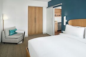 Element Branson