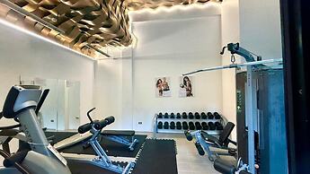 Emerald 211 - Studio With Balcony and Shared Pool