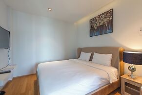 Emerald 702 - Triplex Penthouse With Stunning View