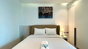Emerald 702 - Triplex Penthouse With Stunning View