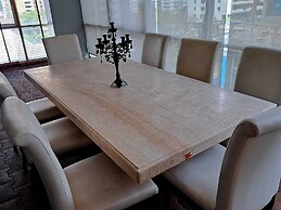 7B - 5 Bedroom Downtown Penthouse With Shared Pool