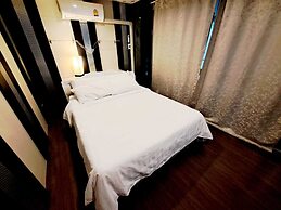 7B - 5 Bedroom Downtown Penthouse With Shared Pool
