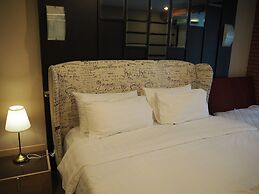 7B - 5 Bedroom Downtown Penthouse With Shared Pool