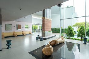 1702 - 2 Bdr Condo With Seaview Boathouse Hua Hin