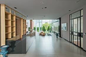 1702 - 2 Bdr Condo With Seaview Boathouse Hua Hin