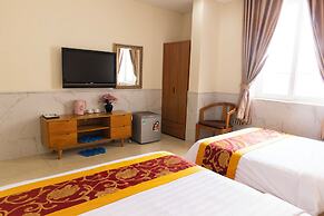 California Saigon Boutique Hotel