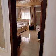 international royal hotel