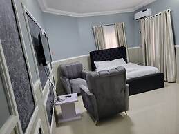 international royal hotel