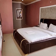international royal hotel