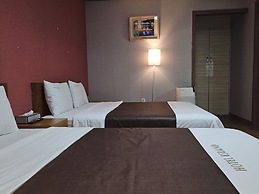 HOTEL ISLAND
