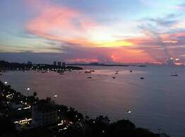 2 Bed Room Beautiful Location - Central Pattaya