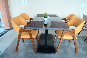 SR Hotel Restaurant & Cafe