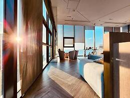 Sea View 2 Bed Room at Great Location