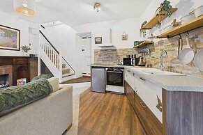 Host Stay Brackenrigg Cottage