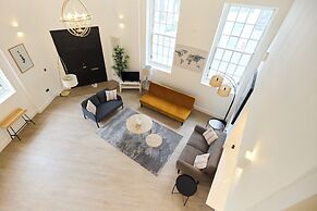 Central Tadworth Flat