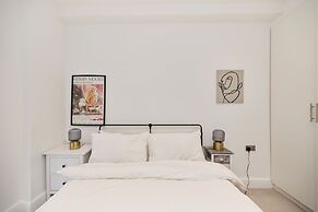 Central Tadworth Flat