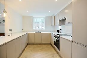 Central Tadworth Flat