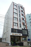 LEONAR HOTEL