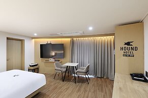 HotelHound Jeonju Junghwasan