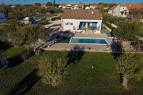 Villa Kamber in Tinj
