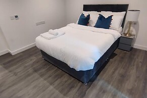 Remarkable 3-bed Apartment in London