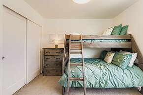 Lazy Rocky Retreat 2 Bedroom Home
