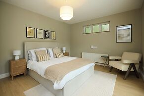 The Lindens Garden Retreat
