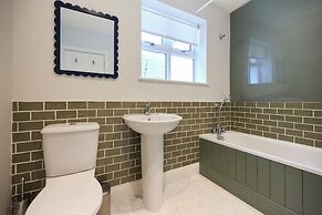 The Lindens Garden Retreat