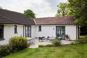 The Lindens Garden Retreat