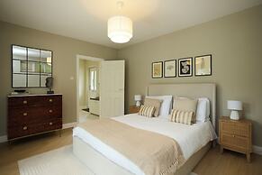 The Lindens Garden Retreat
