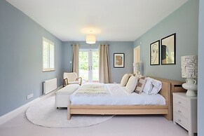 The Lindens Garden Retreat