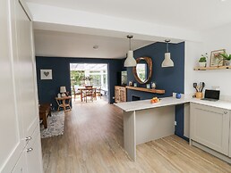 Thurlestone, 1 Island View