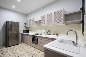 Alma Villa