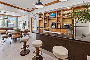 Webster Apartments By Landing