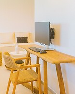 Artemis Hotel
