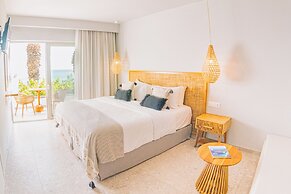 Artemis Hotel