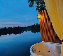 Baanrimnam Resort Lopburi