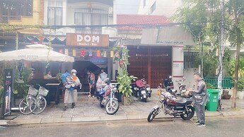 Dom Hostel and Bar