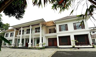 zodiac heritage hotel