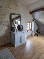 AU PIED DU LAVOIR
