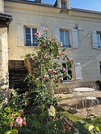 AU PIED DU LAVOIR