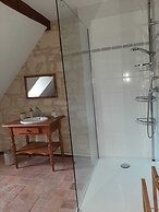 AU PIED DU LAVOIR