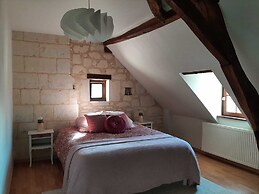 AU PIED DU LAVOIR