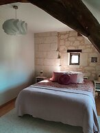 AU PIED DU LAVOIR