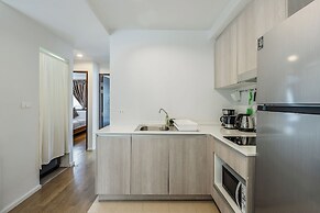 Prime Condo Near Mall & Old Town C185